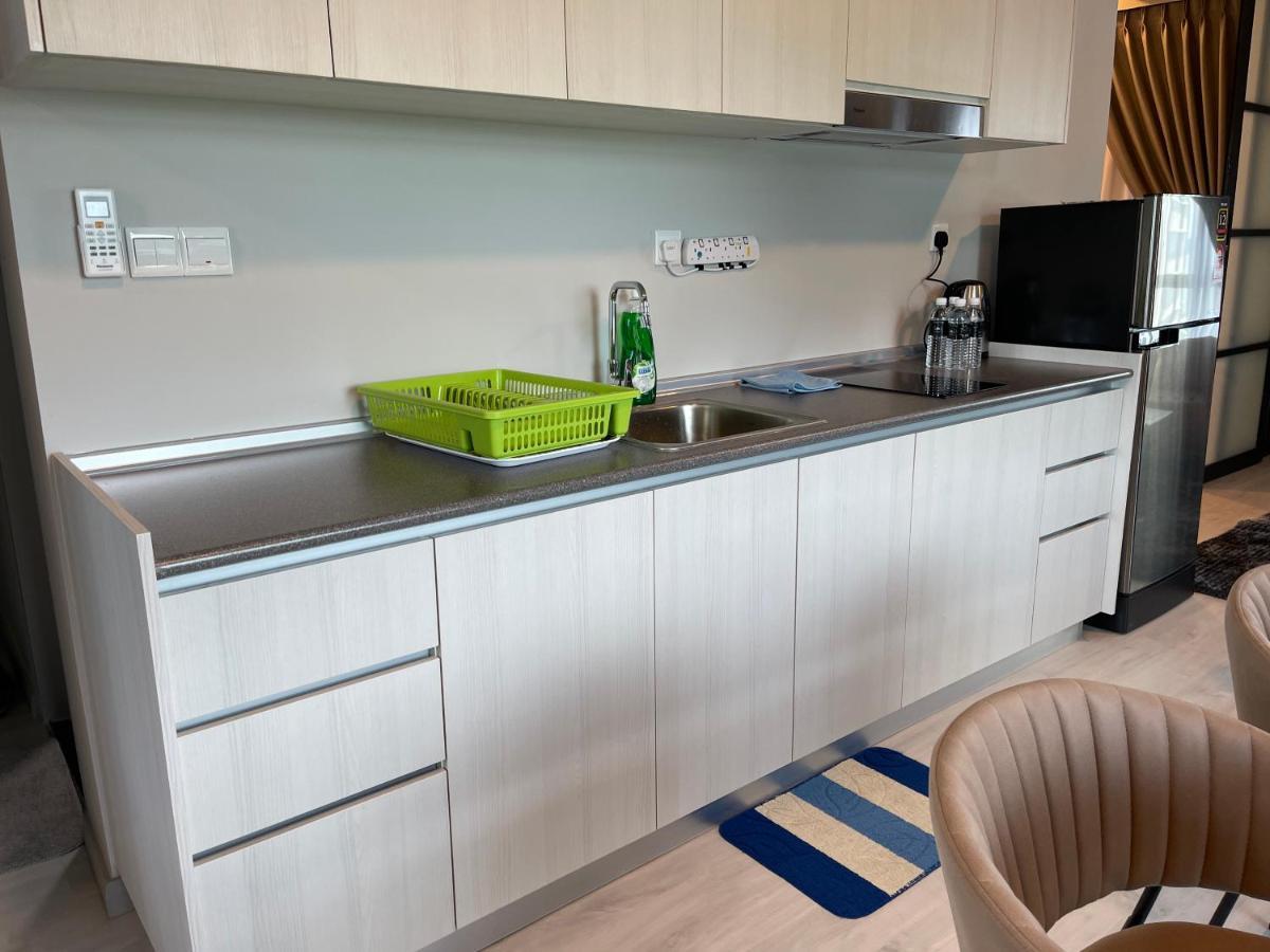Seaview Luxury Condo Homestay 2Bed 2Bath Jesselton Quay By R2 Residence Kota Kinabalu Ngoại thất bức ảnh